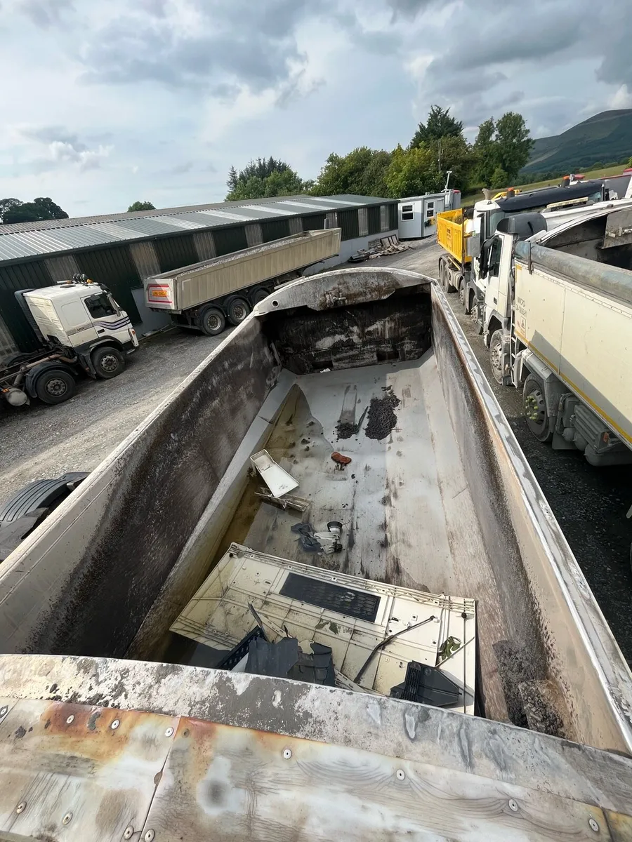 18ft insulated tar body - Image 3