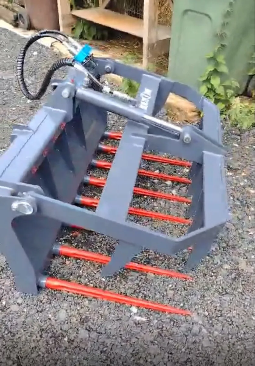 Multione Loader Bucket Pallet Forks Grab No Vat - Image 2