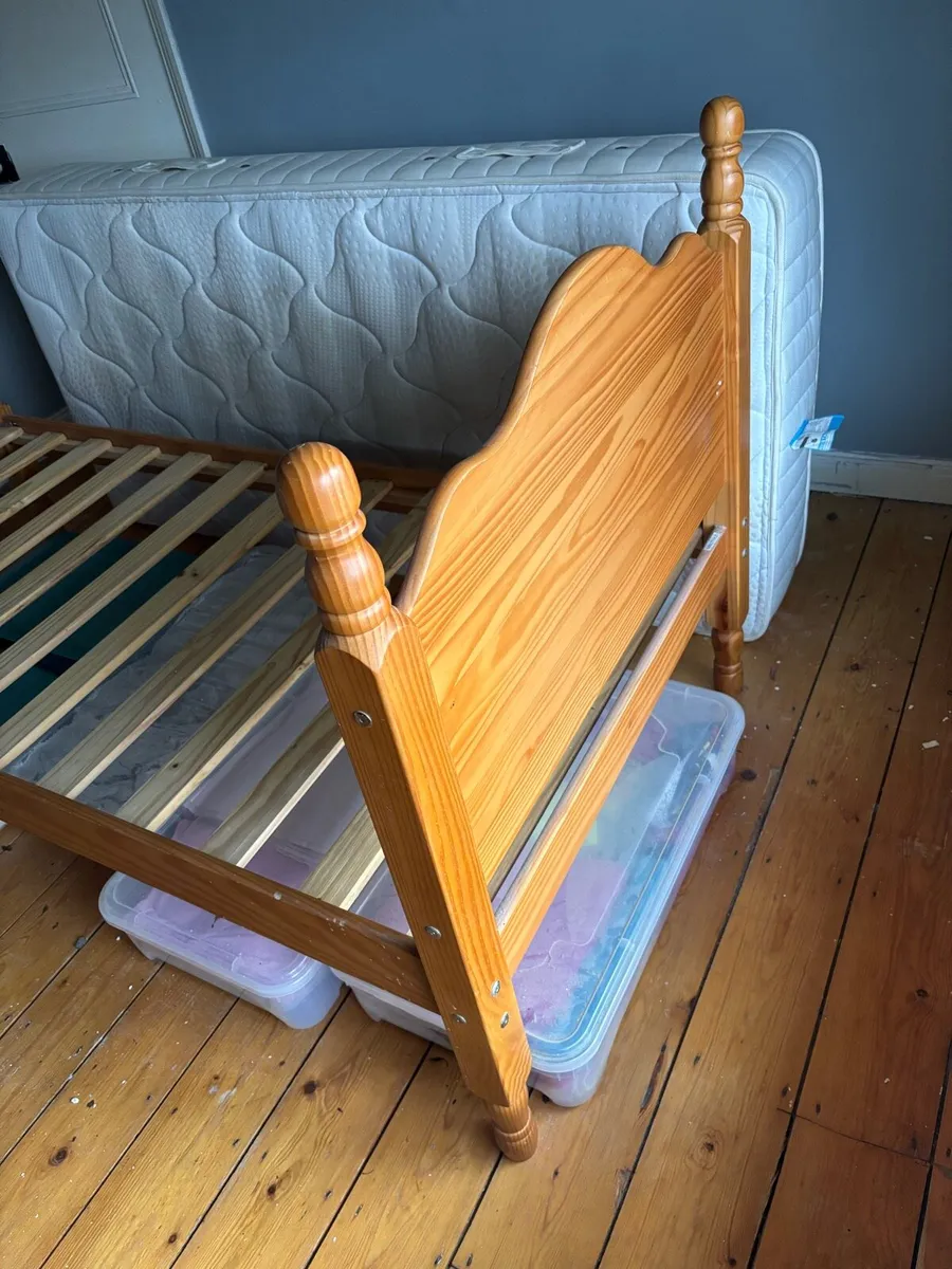 Single bedframe and mattress - Image 4