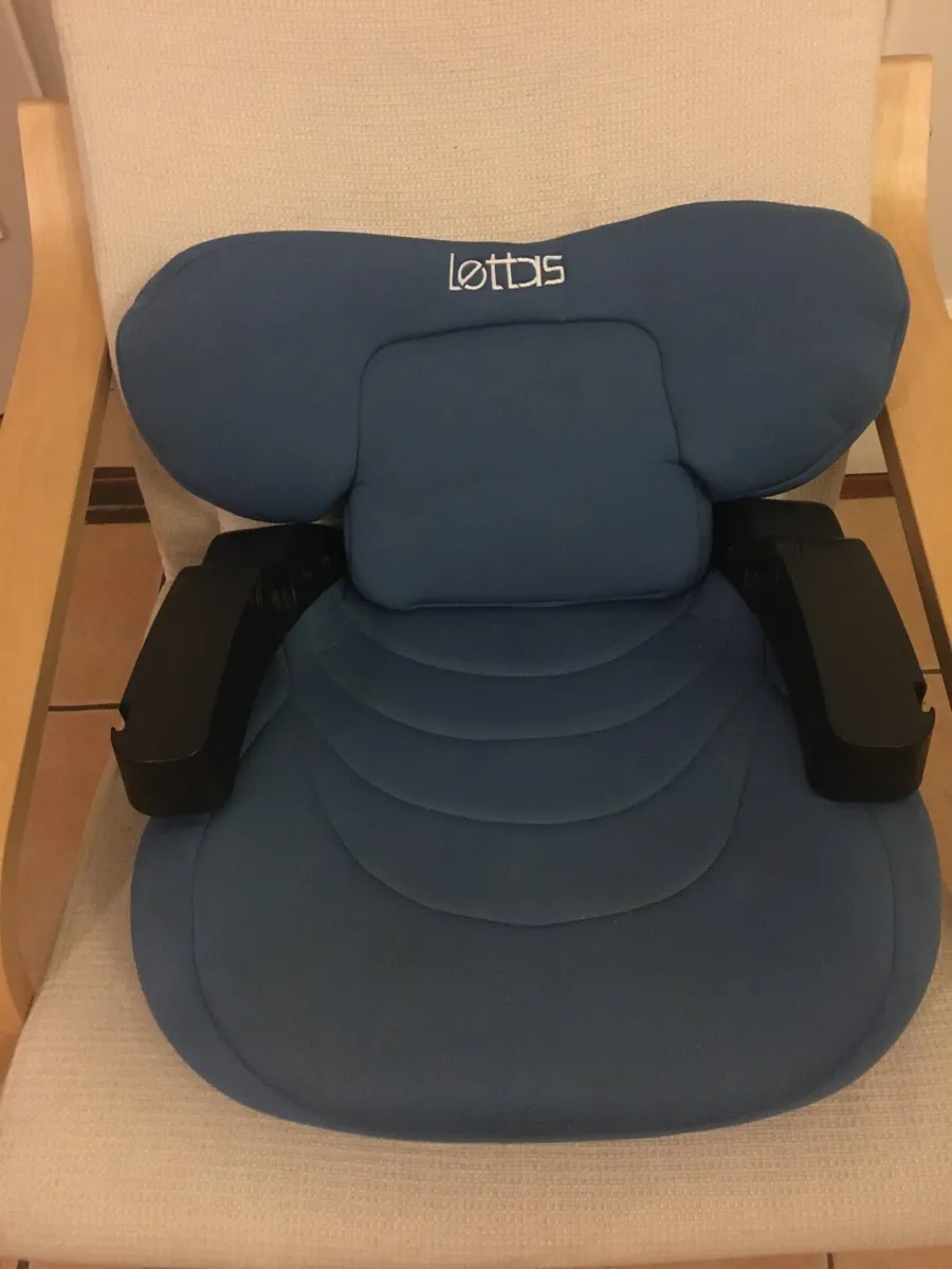 Car booster seats - Image 1