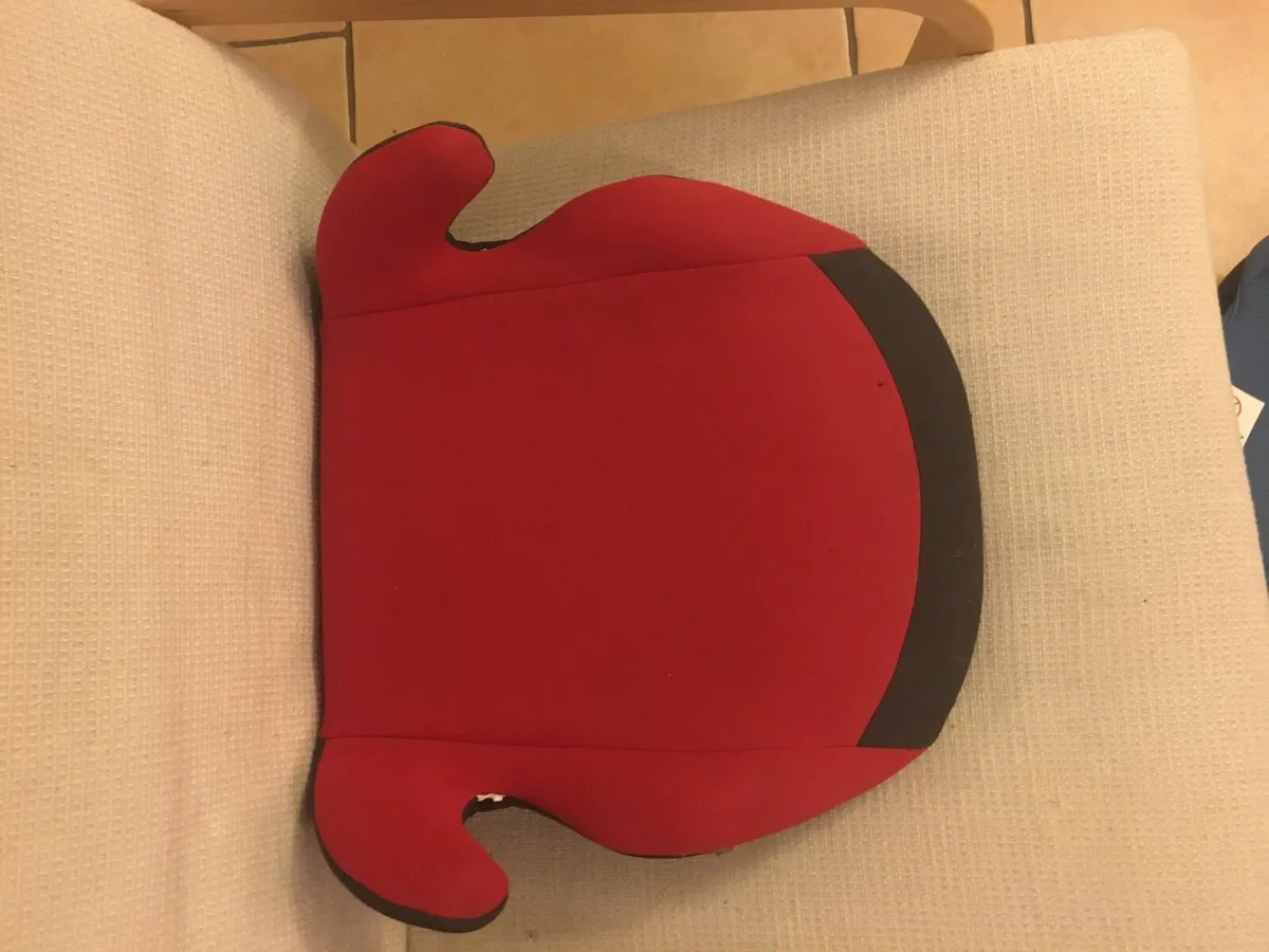 Car booster seats - Image 4