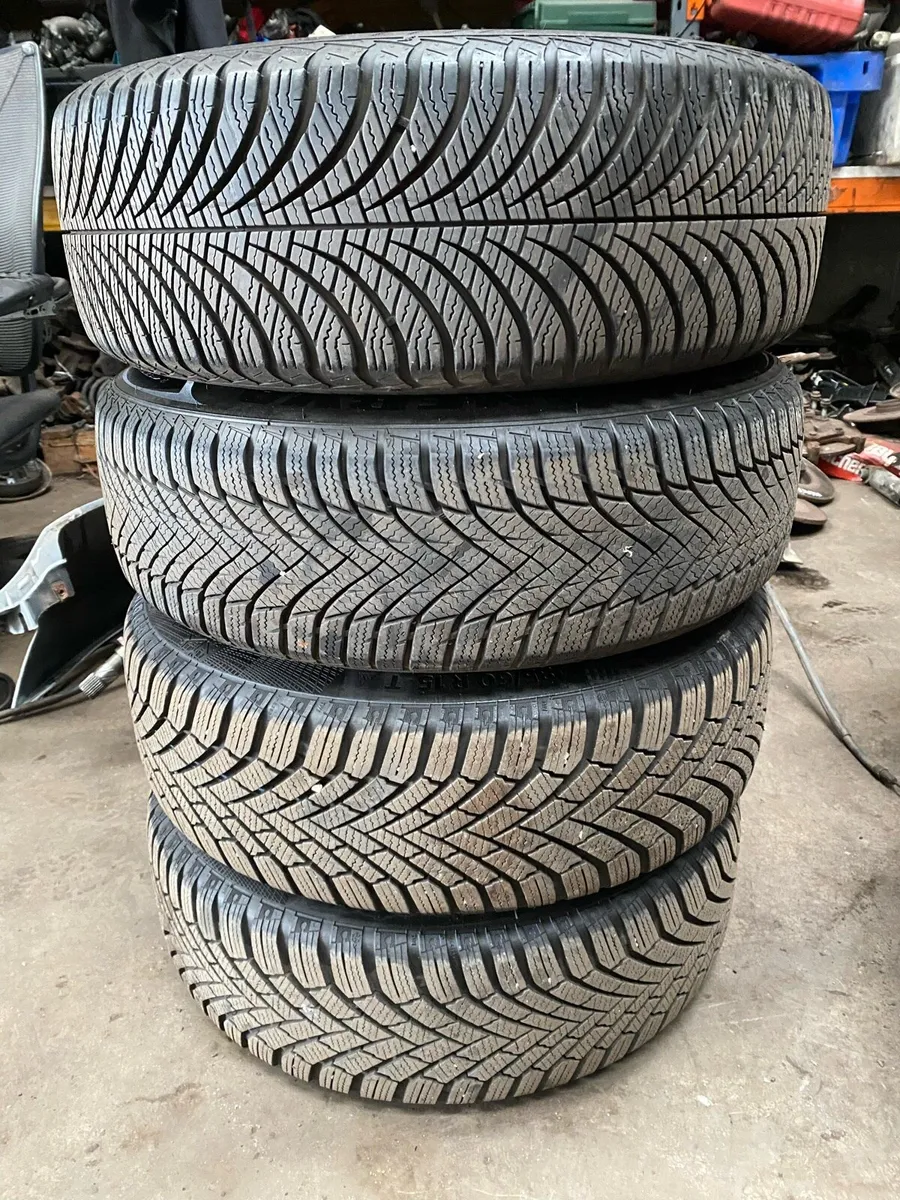 Set of allows with tyres Renault Clio 2011 - Image 2
