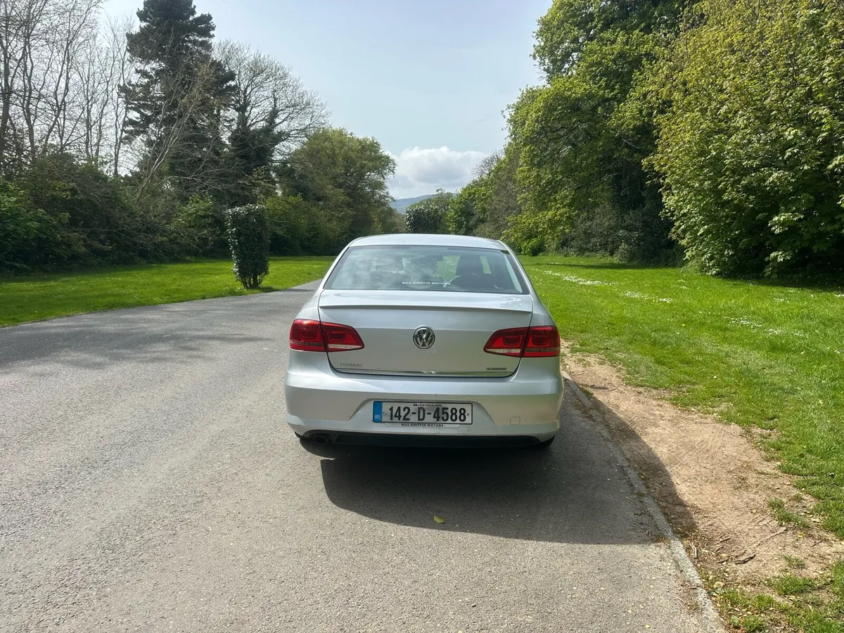 2014 Volkswagen Passat - Image 3