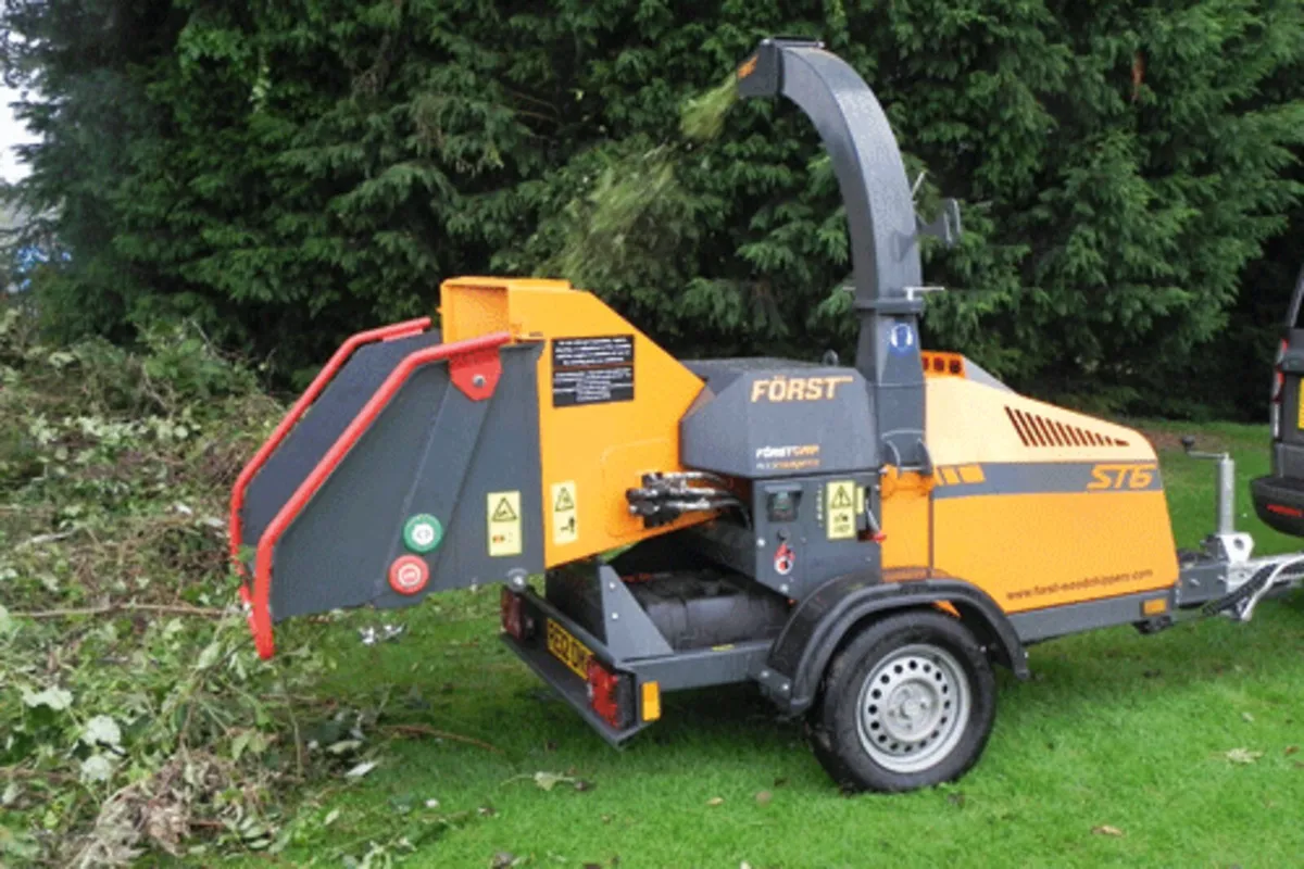 Wood Chipper / Log Splitter HIRE - Image 1
