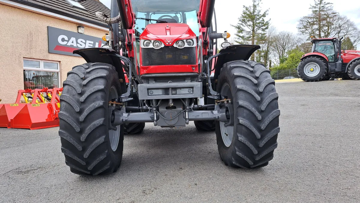 MASSEY FERGUSON 5712SL & LOADER - Image 4