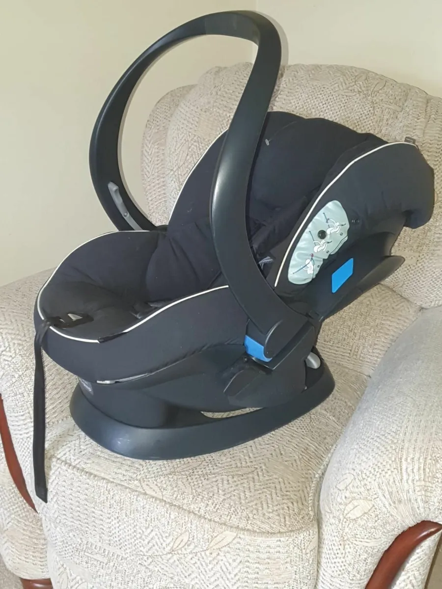 Pram - Image 1
