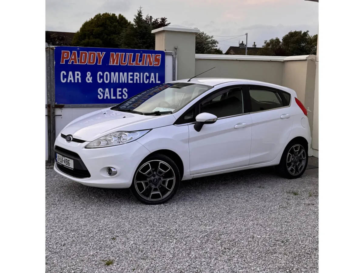 Ford Fiesta 1.25 ZETEC 80BHP 5DR ARGENTO - Image 2