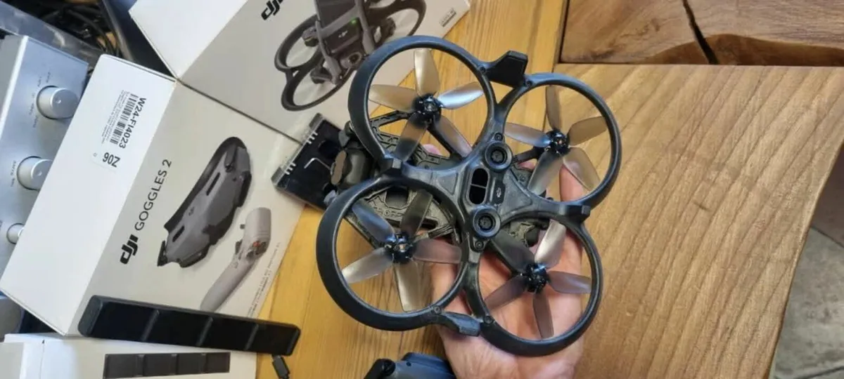 DJI Avata Fly More Combo Kit with Goggles 2 - Image 3