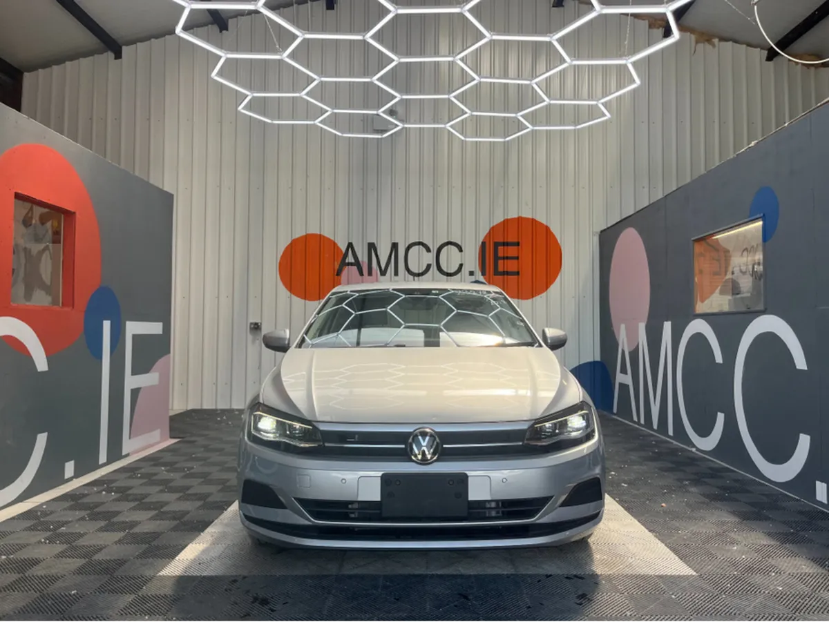 Volkswagen Polo 1.0 TSI COMFORT LINE / 7k KMs / RE - Image 2