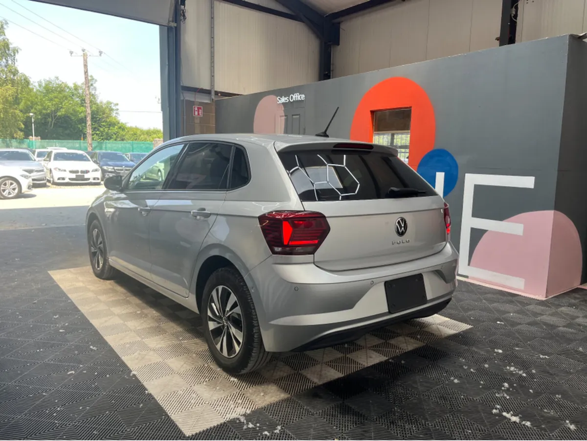 Volkswagen Polo 1.0 TSI COMFORT LINE / 7k KMs / RE - Image 4