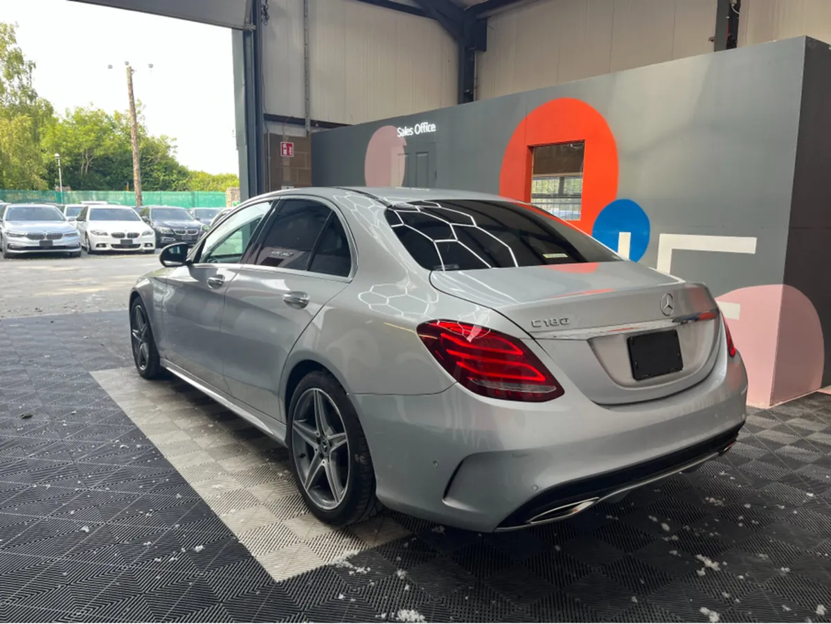 Mercedes-Benz C-Class C180 / 31k KMs / HEATED SEAT - Image 4