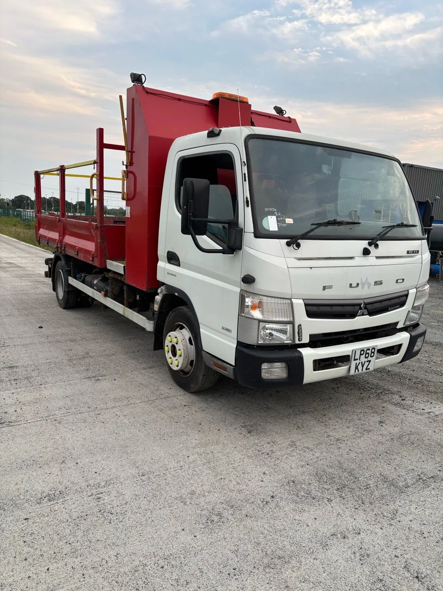 7.5tin  fuso tipper - Image 4