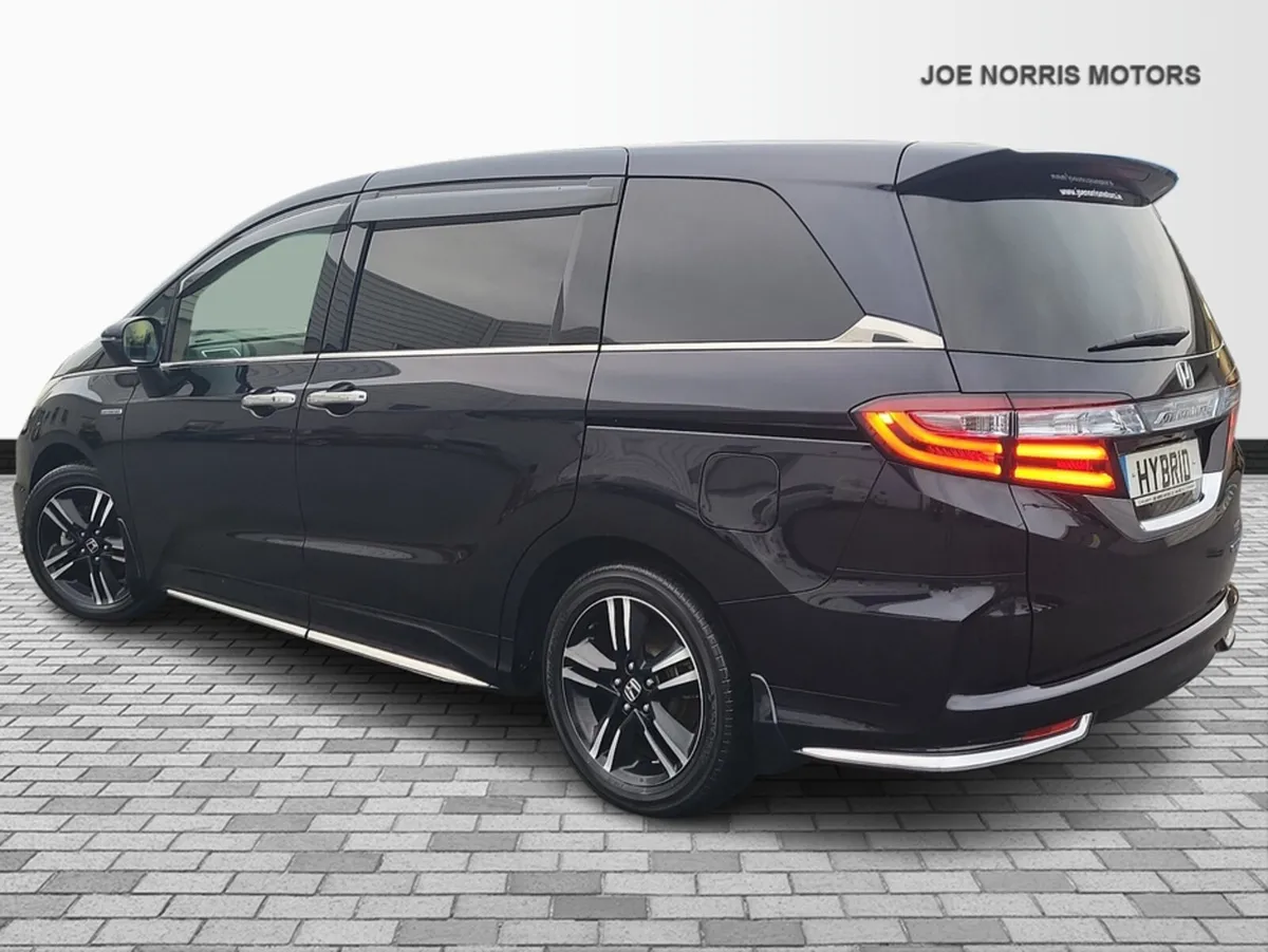 Honda Odyssey 7 SEATS Automatic - Image 4