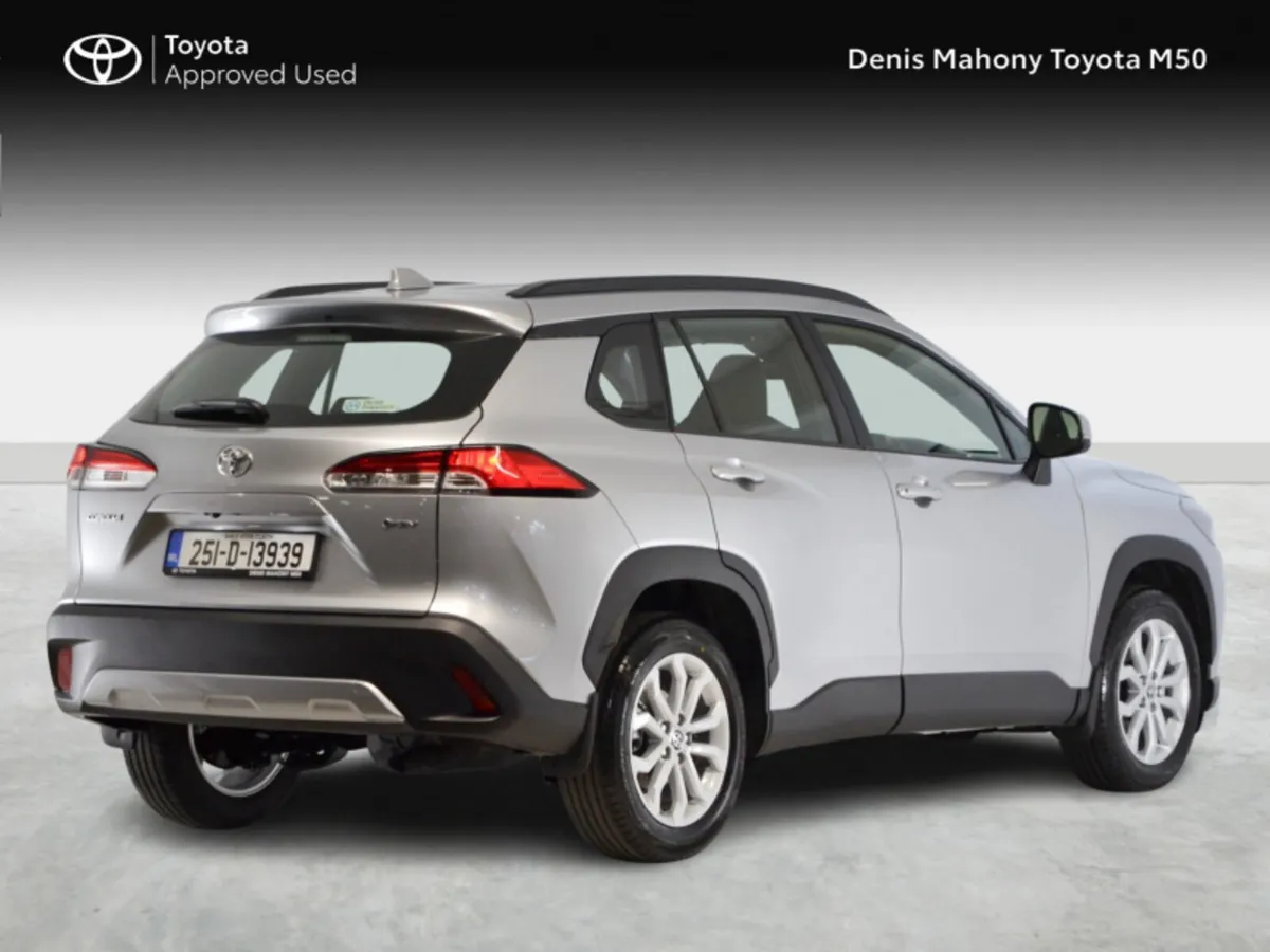 Toyota Corolla Cross Hybrid Luna Auto - Image 2