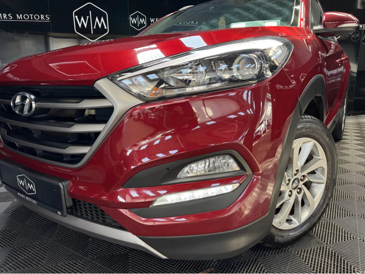 Hyundai Tucson EXECUTIVE / LOW MILLAGE /REVERSE CA - Image 2