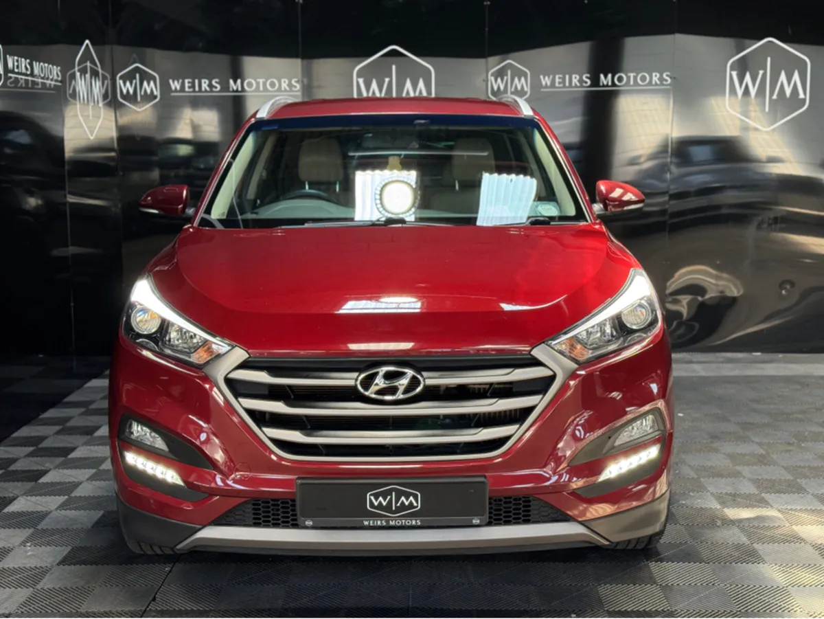 Hyundai Tucson EXECUTIVE / LOW MILLAGE /REVERSE CA - Image 4