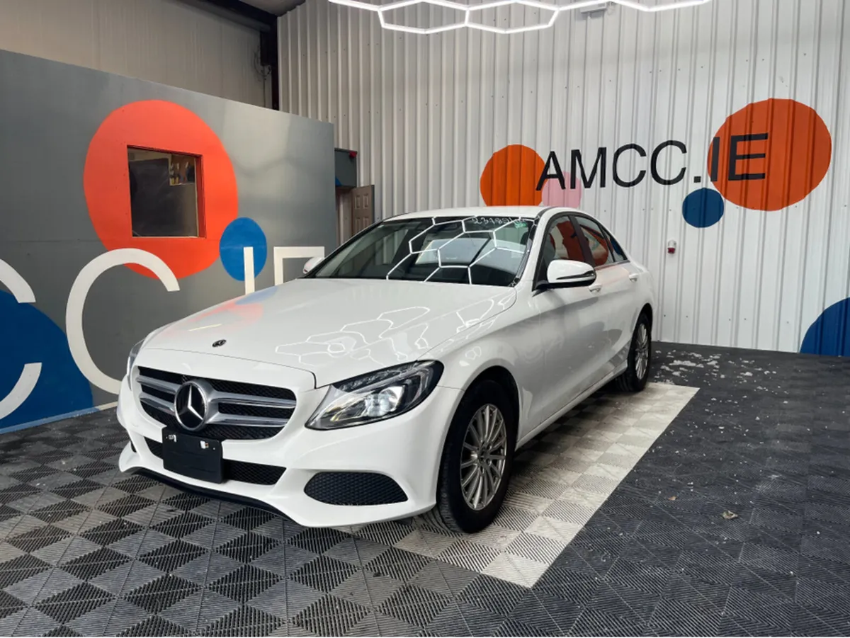 Mercedes-Benz C-Class C180 / 48k KMs / REVERSE CAM - Image 3