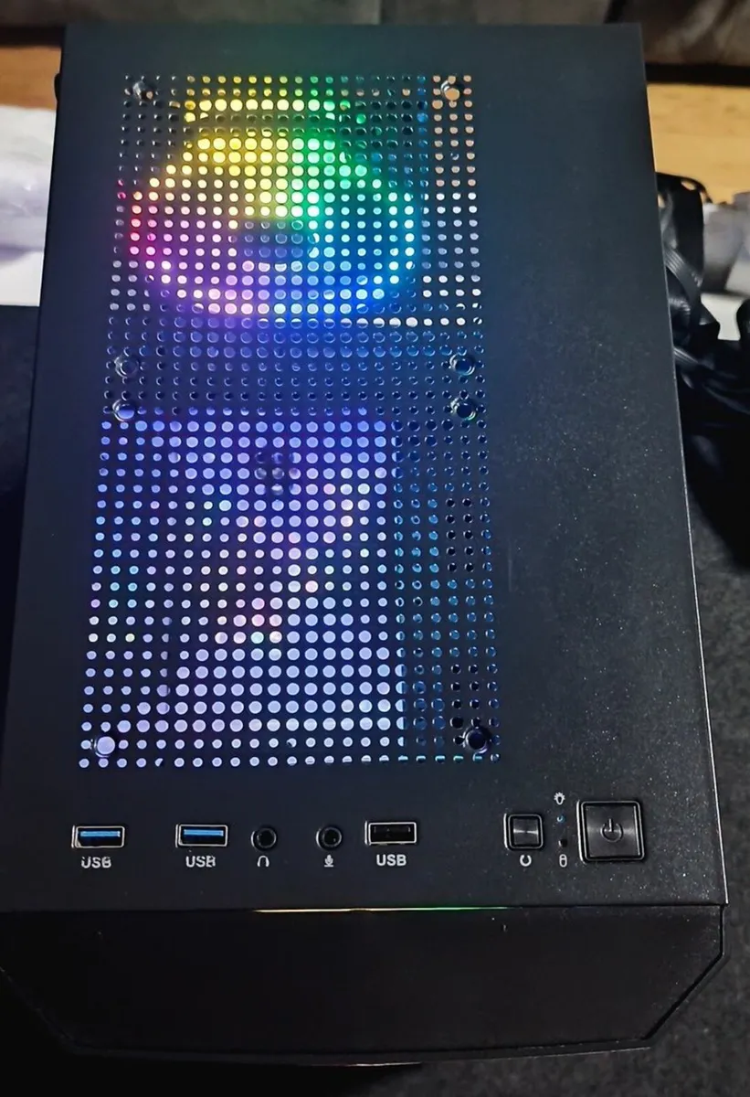 Aerocool Trinity Mini V2 PC Case with 3 RGB fans - Image 4