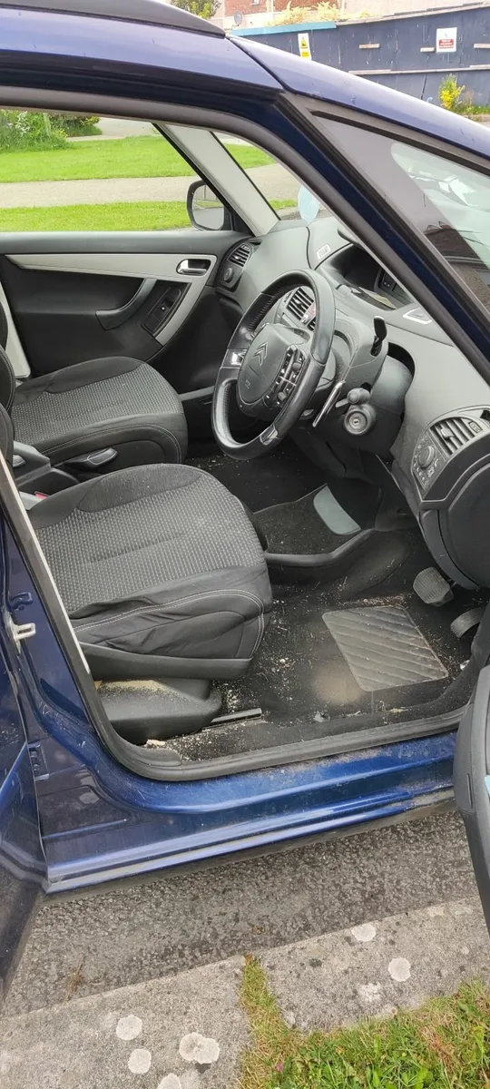 Citroen C4 Picasso 2008 AUTOMATIC - Image 3
