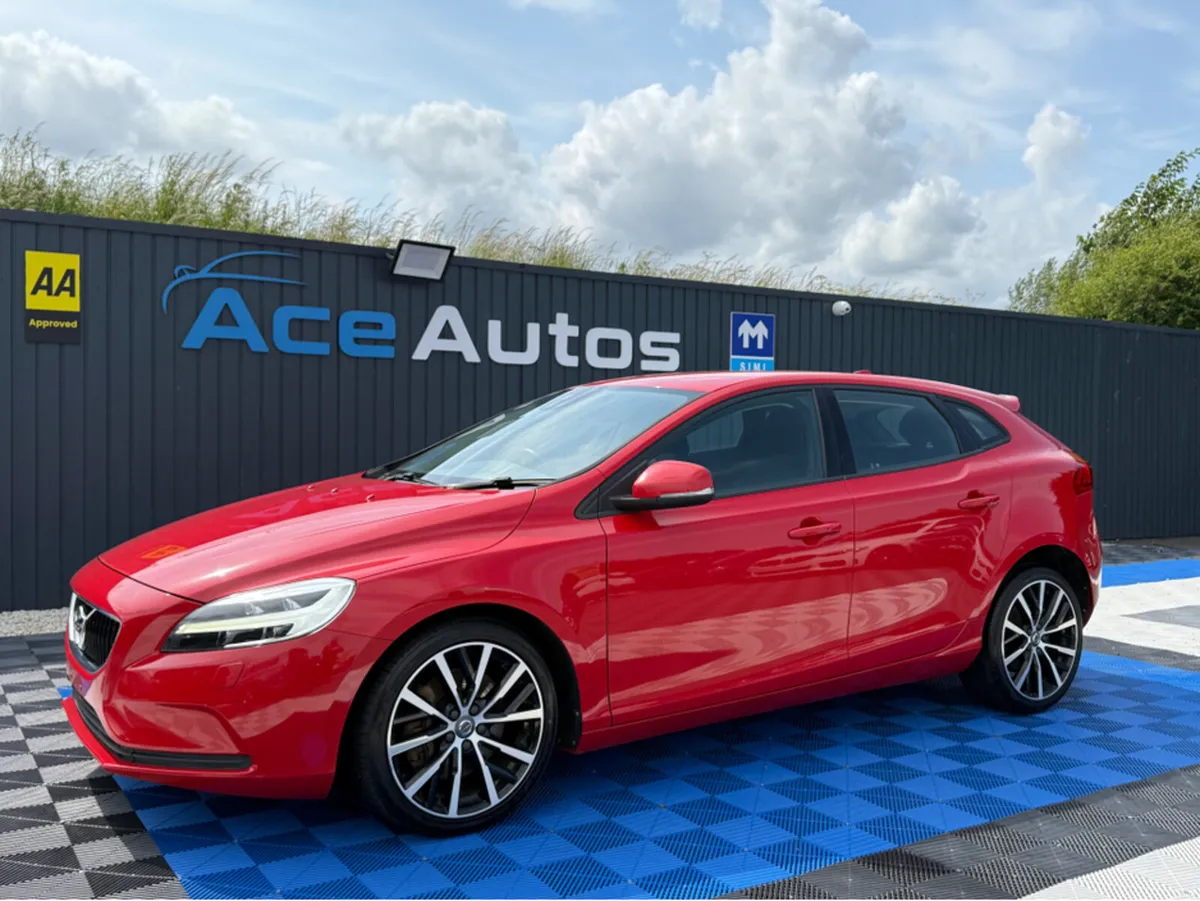 Volvo V40 MOMENTUM - 2.0L DIESEL - AUTO - 12M WARR - Image 3