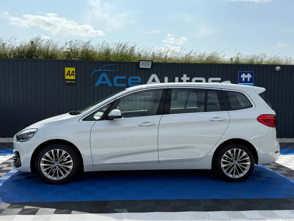 BMW 2-Series **DEPOSIT TAKEN** LUXURY - 2.0L DIESE - Image 4