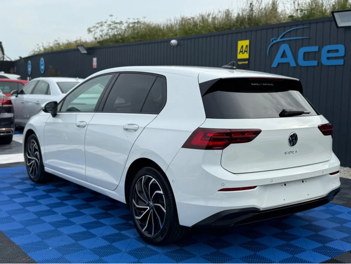Volkswagen Golf ***DEPOSIT TAKEN*** HIGHLINE ACTIV - Image 4