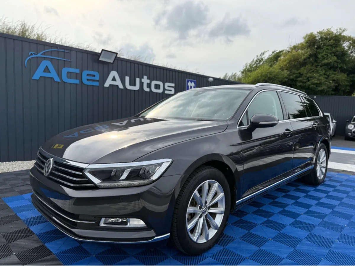 Volkswagen Passat ELEGANCE - 2.0L DIESEL - AUTO - - Image 2