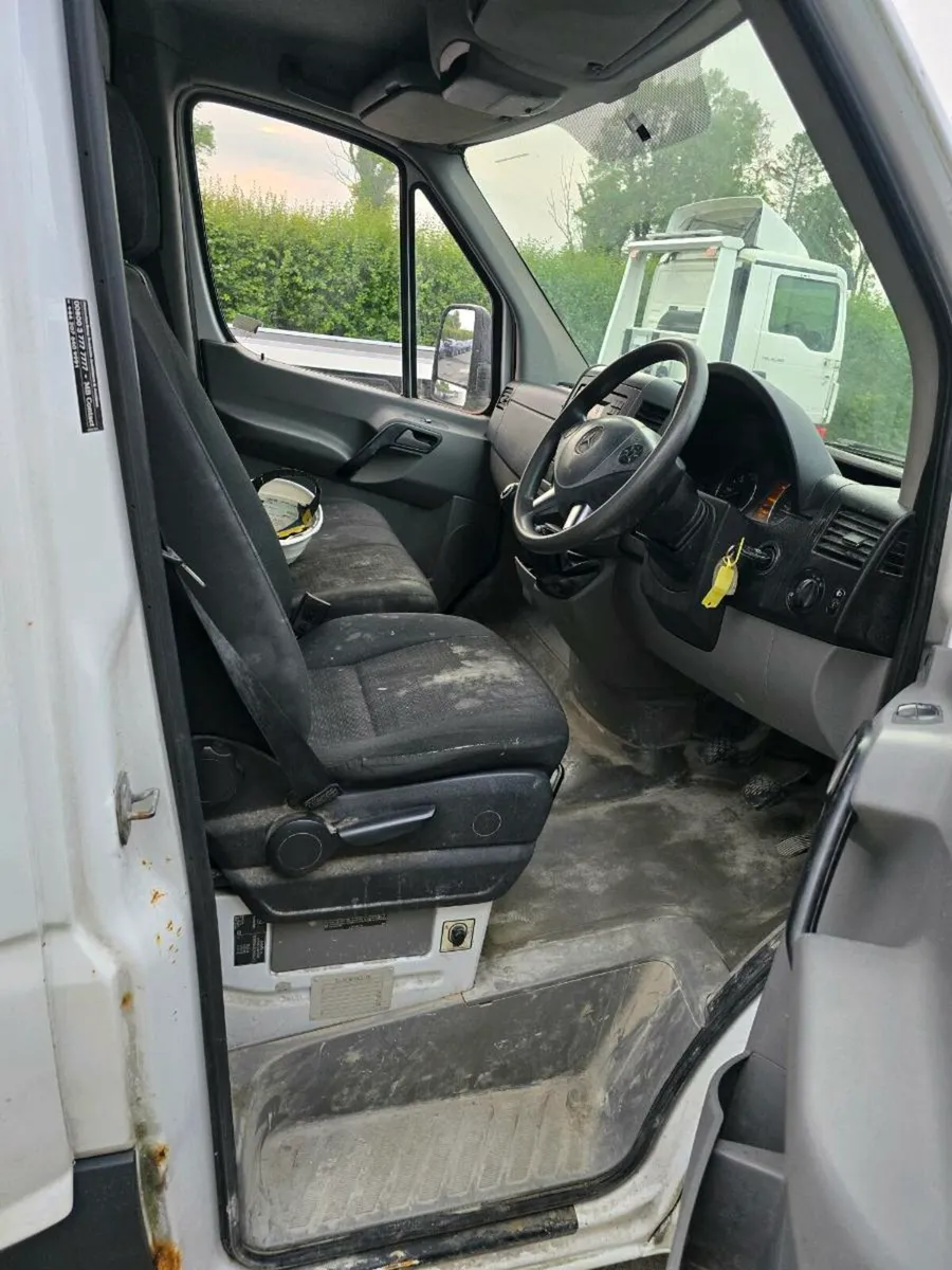 142 MERCEDES SPRINTER - Image 2