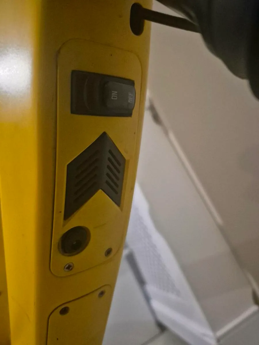 CRUZAA ELECTRIC E-BIKE WITH BUILT-IN SPEAKERS - Image 4