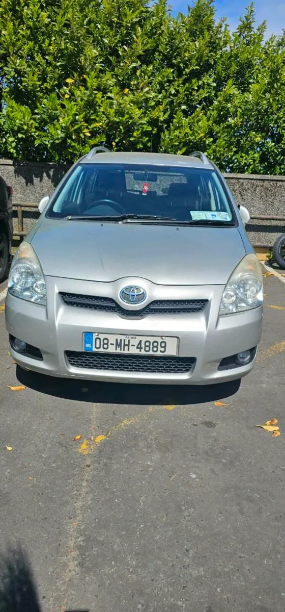 Toyota corolla verso4 - Image 4