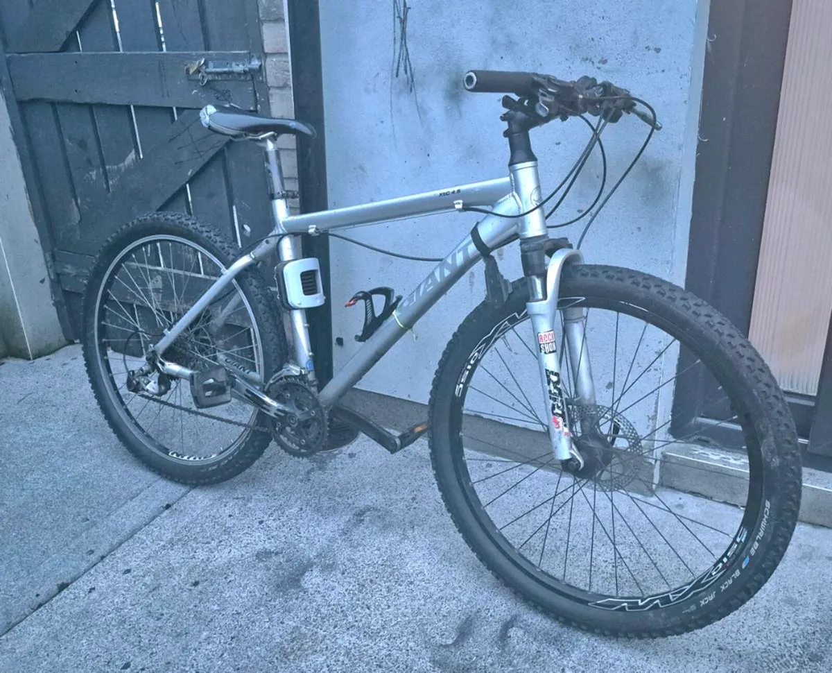 ADULTS GIANT XTC 4.5 MOUNTAIN BIKE.27.5 HARD TAIL - Image 2