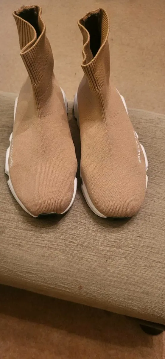 Runners - Image 2