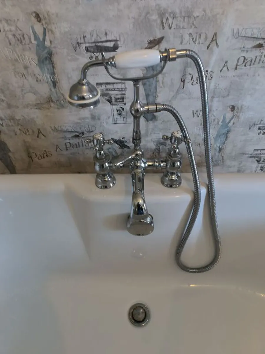 free standing bath - Image 3