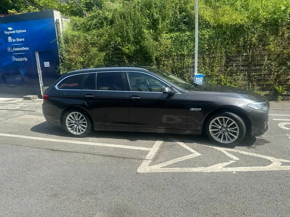 BMW 5-Series 2014 - Image 3