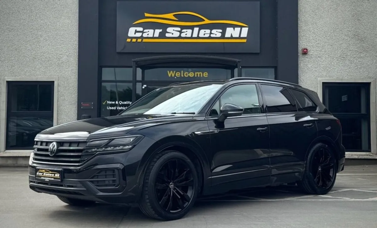 Volkswagen Touareg 3.0 TDI V6 Black Edition SUV 5 - Image 2