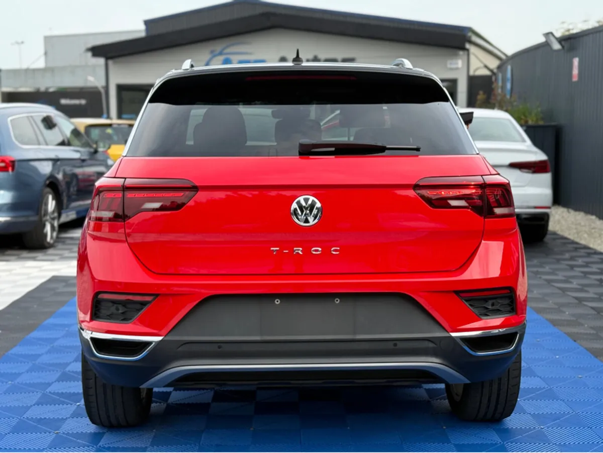 Volkswagen T-Roc SPORT - 2.0L DIESEL - AUTO - 12M - Image 4
