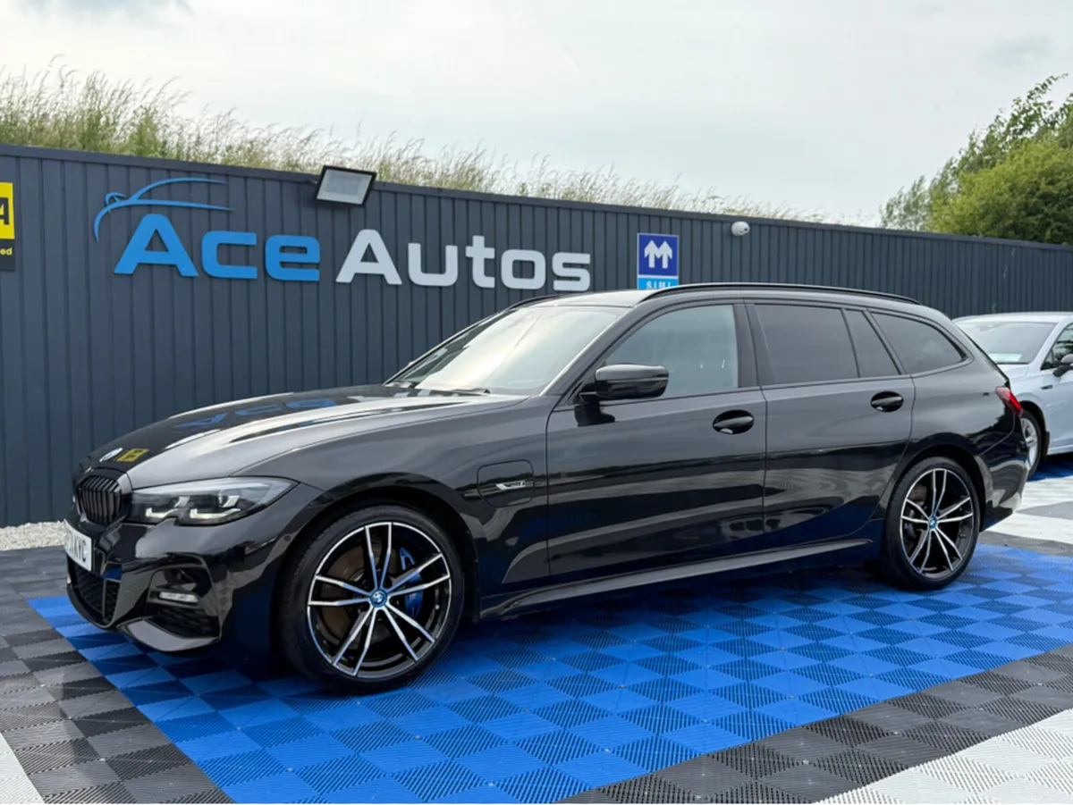 BMW 3-Series 330E - M-SPORT - AUTO - 2.0L PETROL H - Image 4