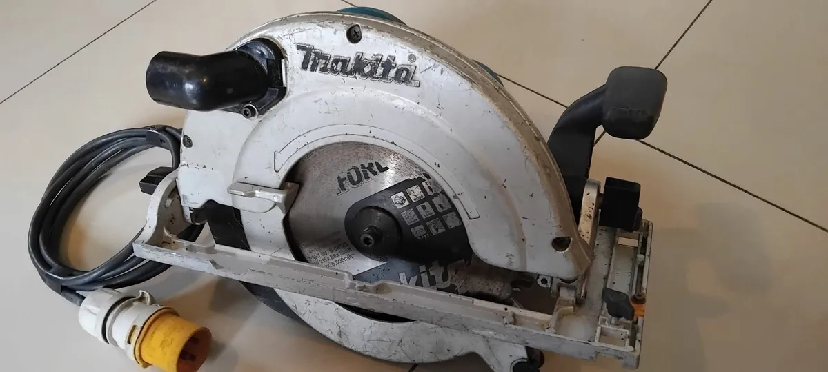 Makita 5903R 235mm Circular Saw 110v - Image 2