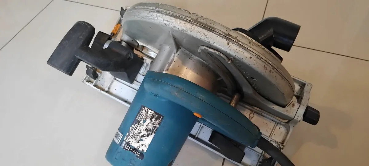 Makita 5903R 235mm Circular Saw 110v - Image 4