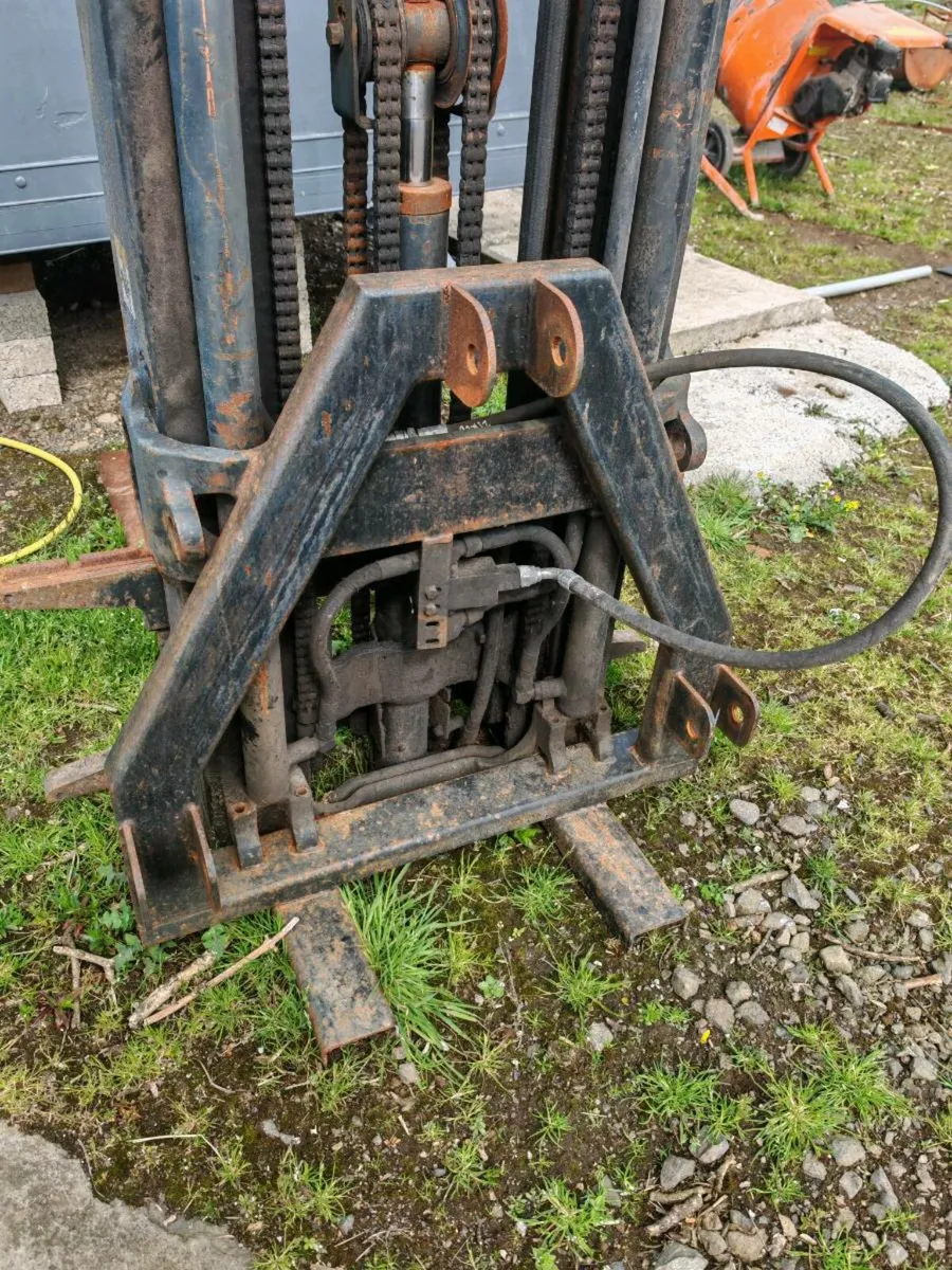 Forklift Mast - Image 3