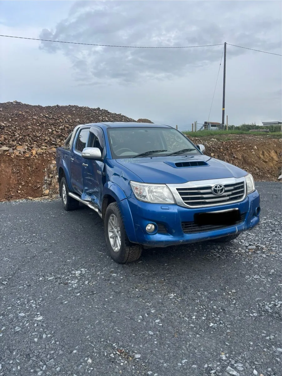 For Breaking Toyota hilux - Image 1