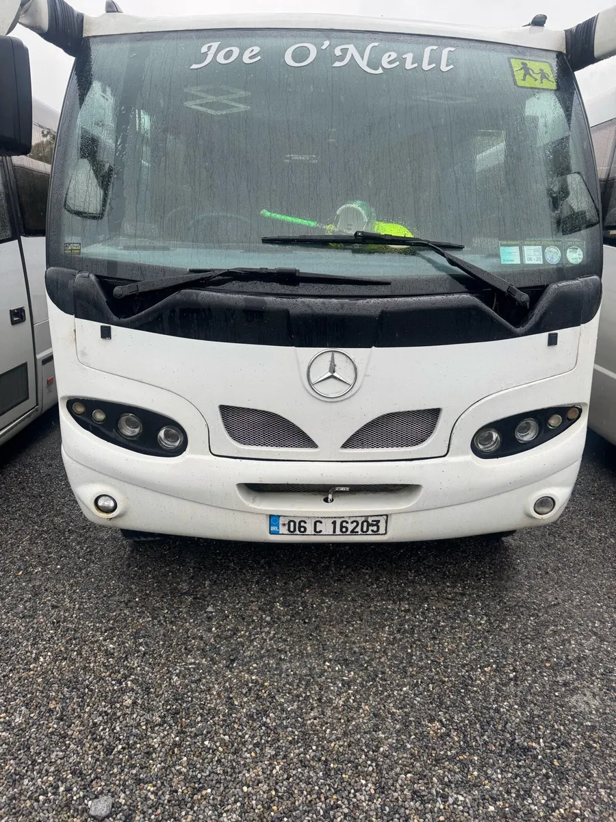 Bus - Image 3