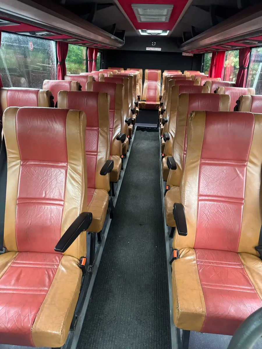 Bus - Image 4