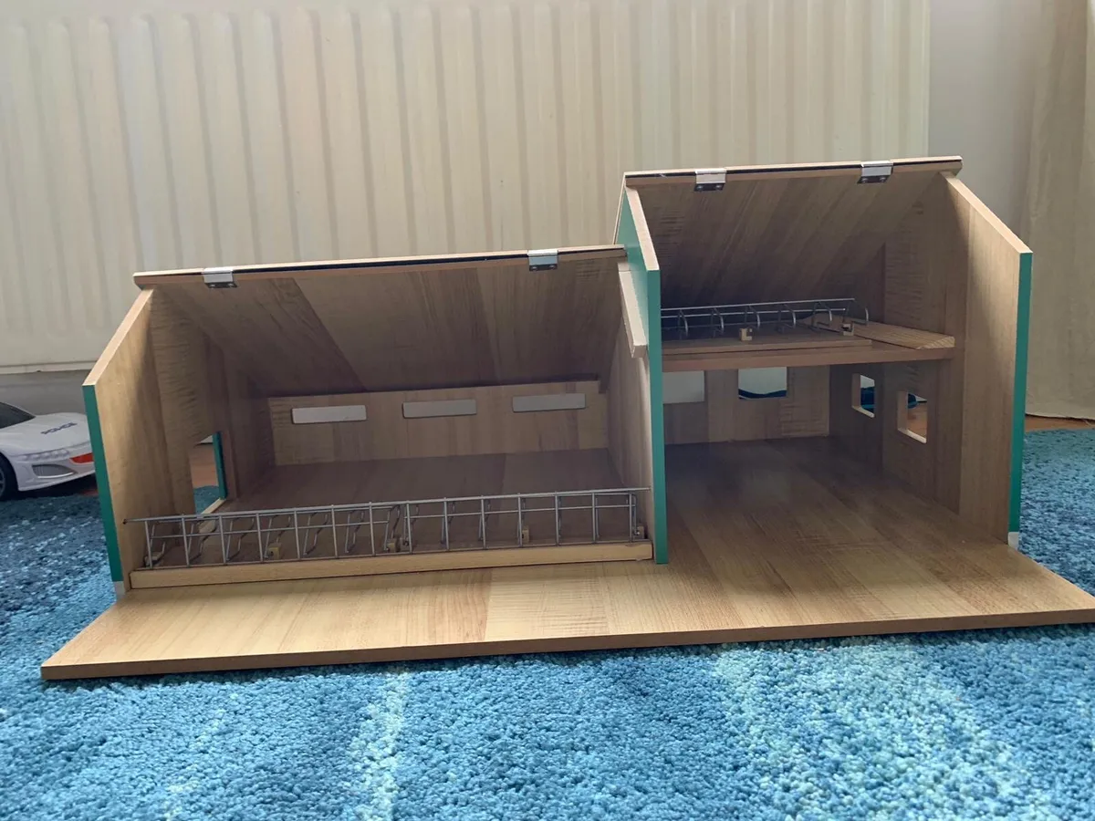 Schleich barn - Image 4