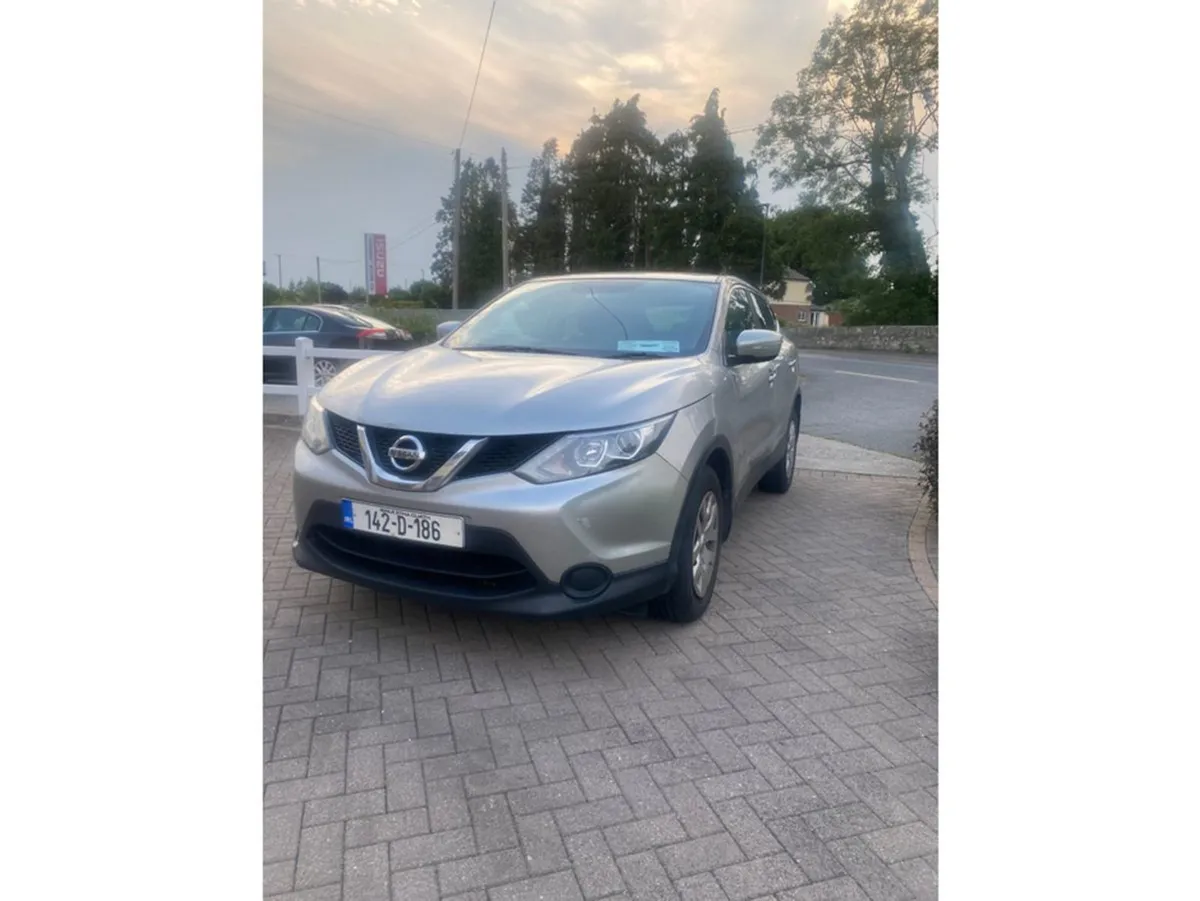 Nissan QASHQAI 1.5 DSL XE 4DR - Image 1
