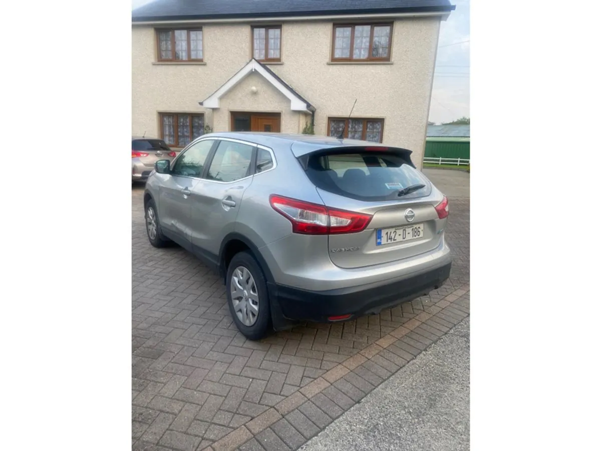Nissan QASHQAI 1.5 DSL XE 4DR - Image 3