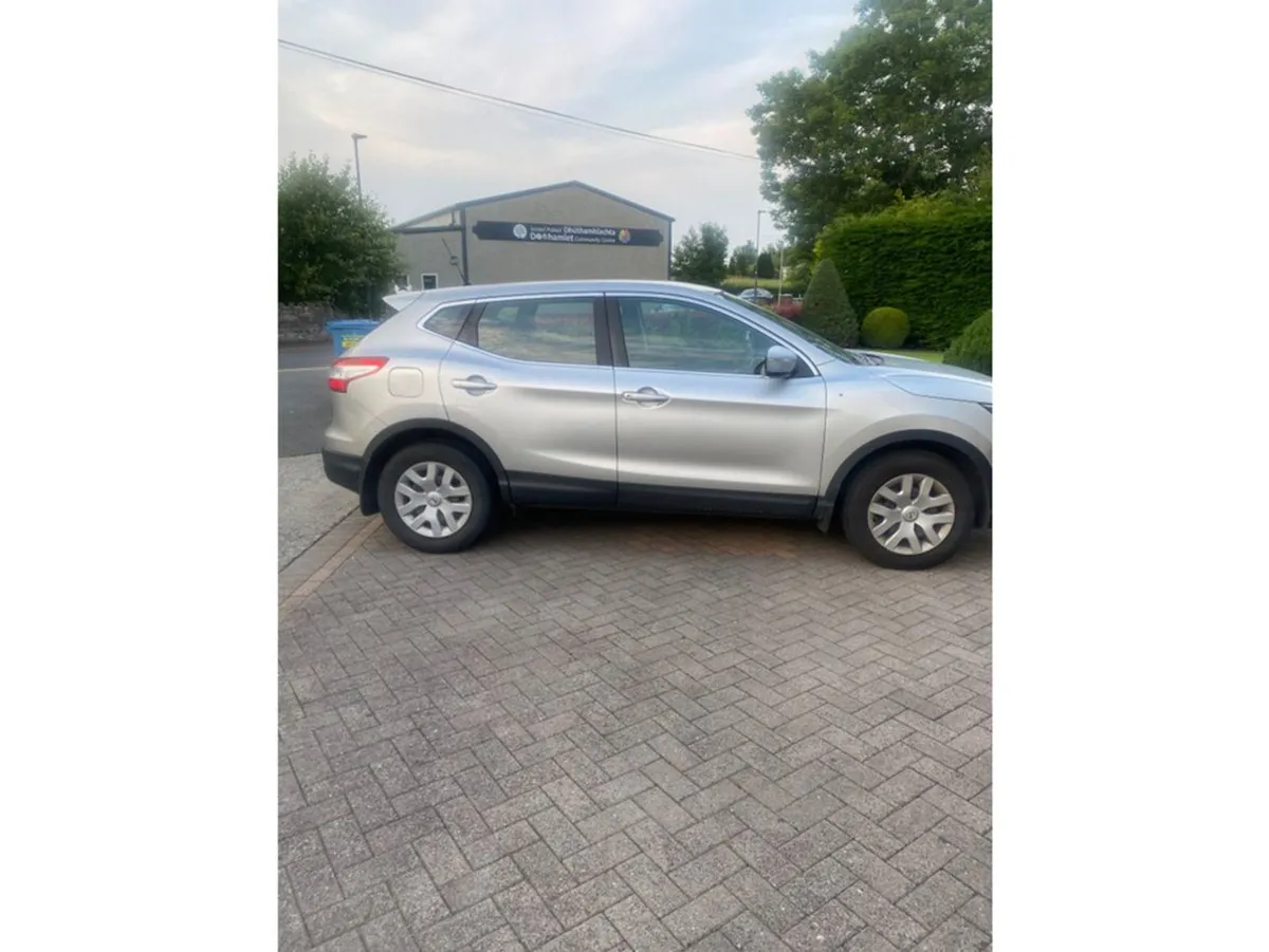 Nissan QASHQAI 1.5 DSL XE 4DR - Image 4