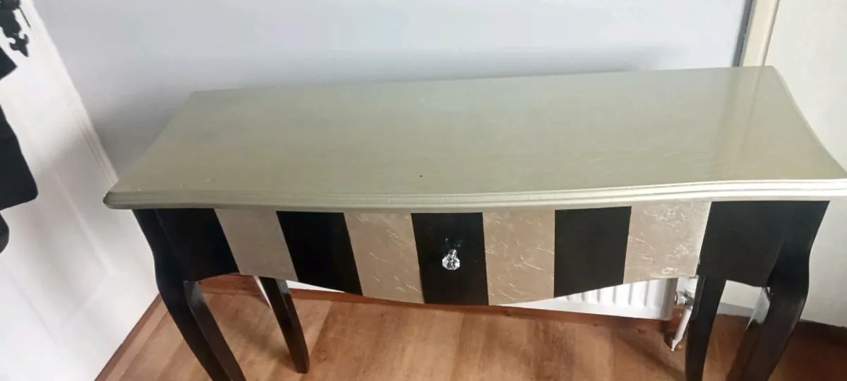 Hall table - Image 2