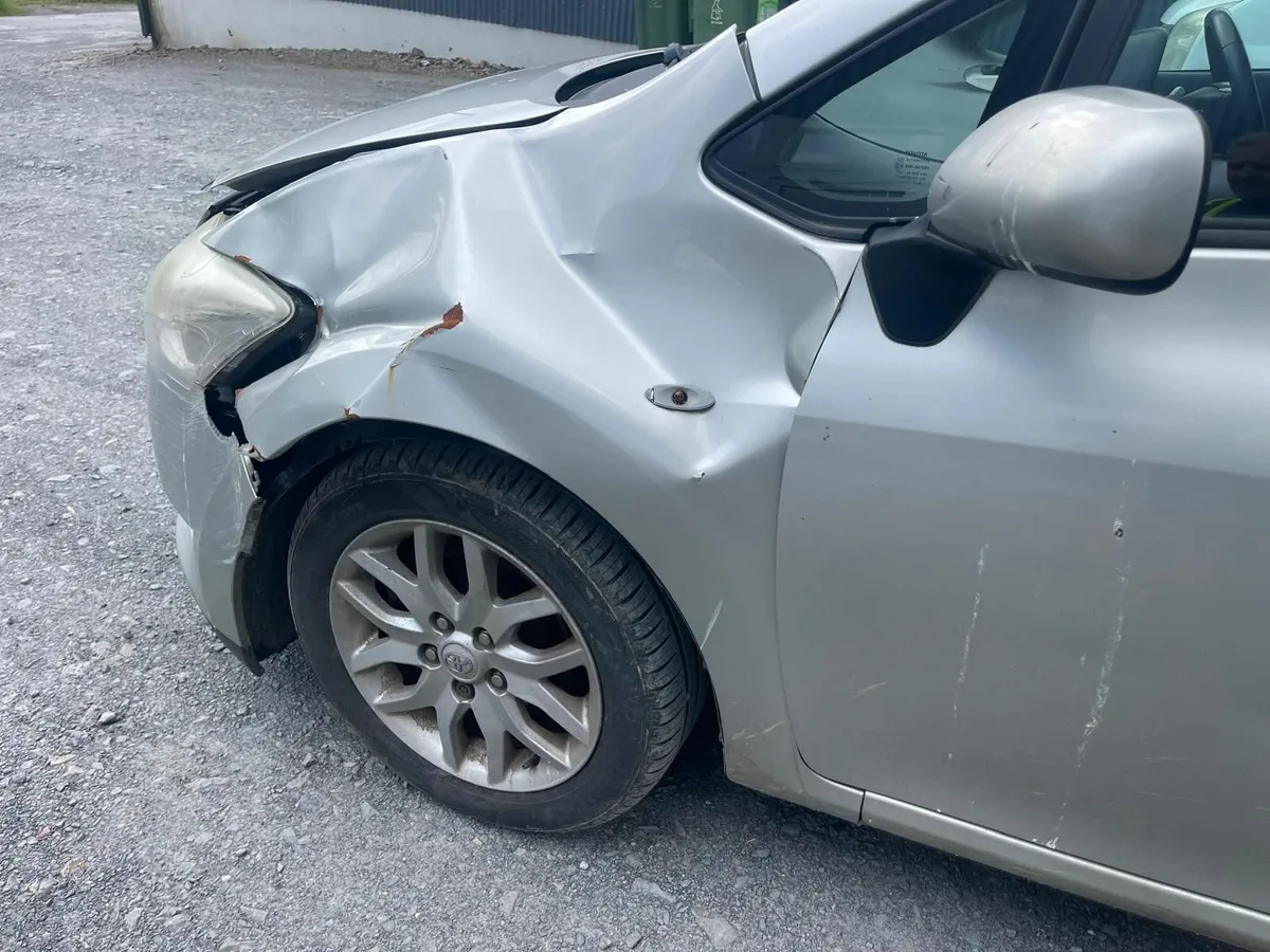 2009 Toyota Auris 1.4 vvti - Image 4
