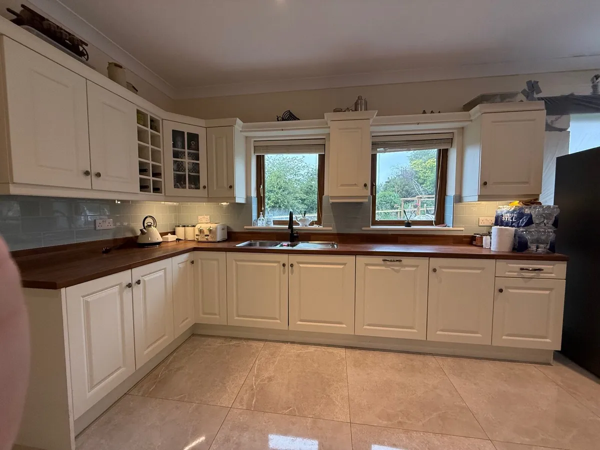 Kitchen - Image 3